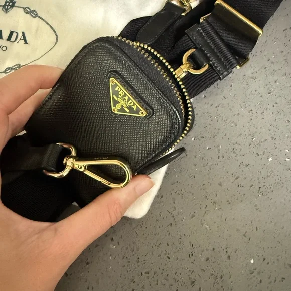 Prada Re Edition 2005 Saffiano leather Bag - Picture 6 of 16